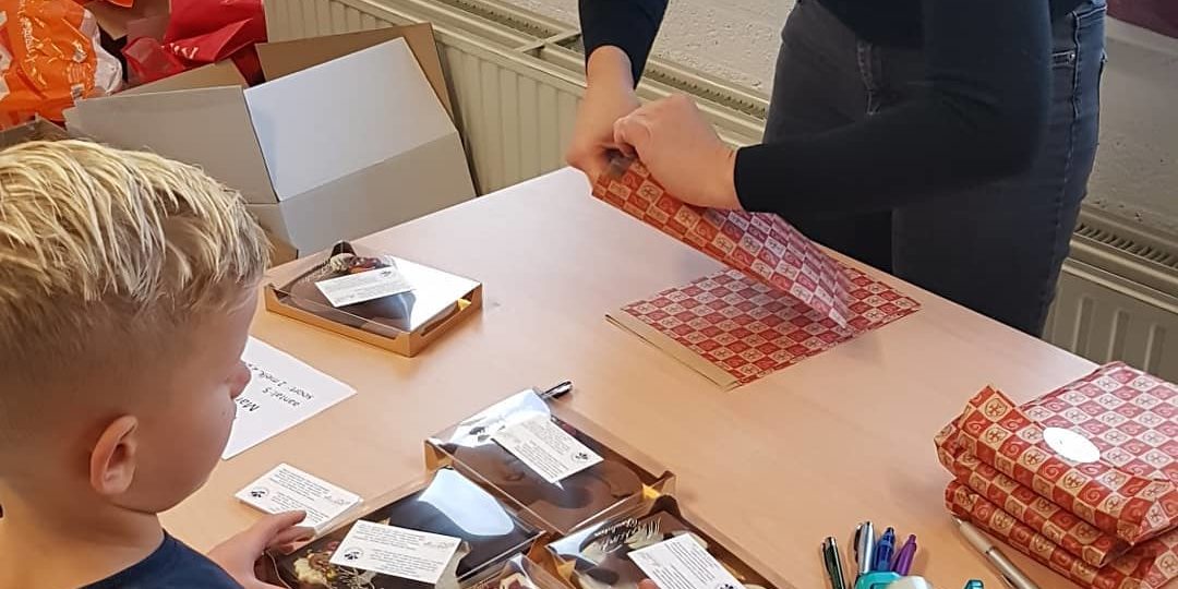 2064 chocoladeletters verkocht voor Brielle Bloeit Natuurlijk Spelen